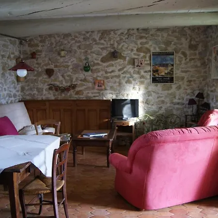 Holiday home Le Mas Des Roses *